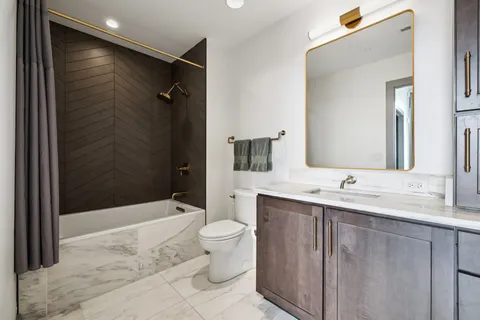 $1,825,000 | 1616 West End Avenue, Unit 2701, Nashville, TN 37203