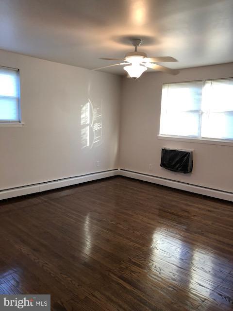50 North Fellowship Road, Unit 1102 Maple Shade, NJ 08052 - Photo 7 of 9 Living Room