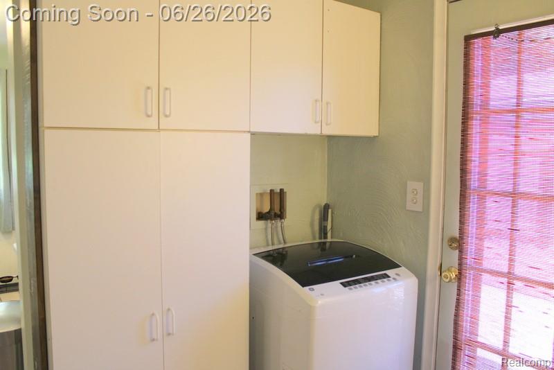 8951 Stevens Street Taylor, MI 48180 - Photo 18 of 32 (NEWER WASHER + DRYER STAY) W/A PANTRY + BUILT-IN STORAGE CABINETS TOO!