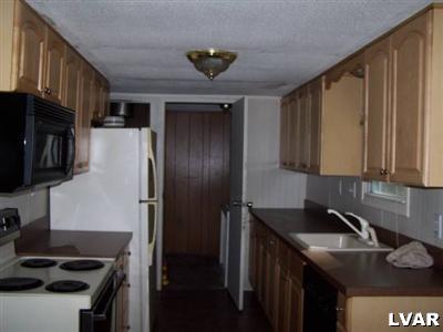 1223 4th Street Slatington, PA 18080 - Photo 3 of 5