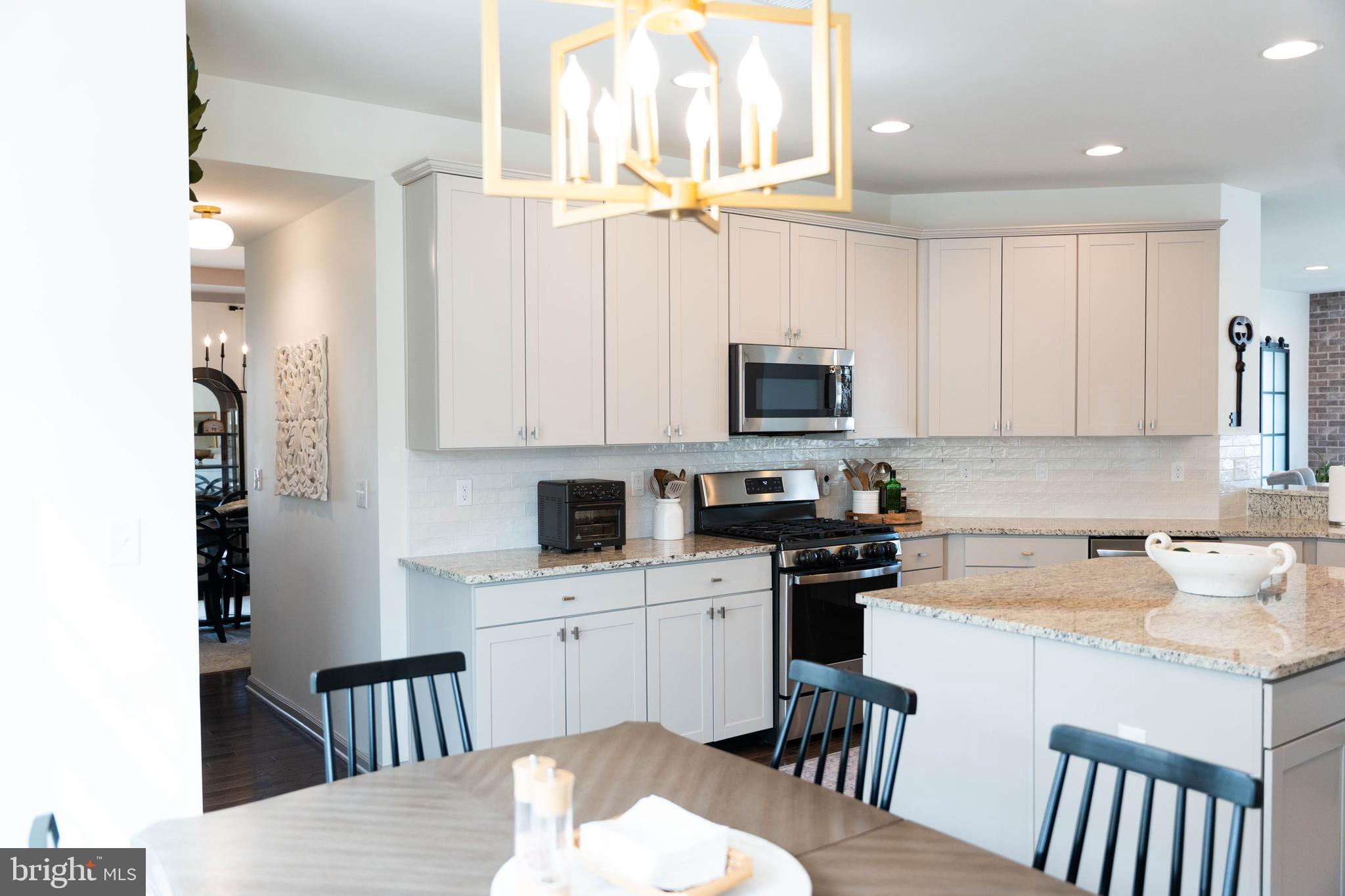 84 Applegate Way Chesterfield, NJ 08515 - Photo 17 of 63 Gallery Image 17