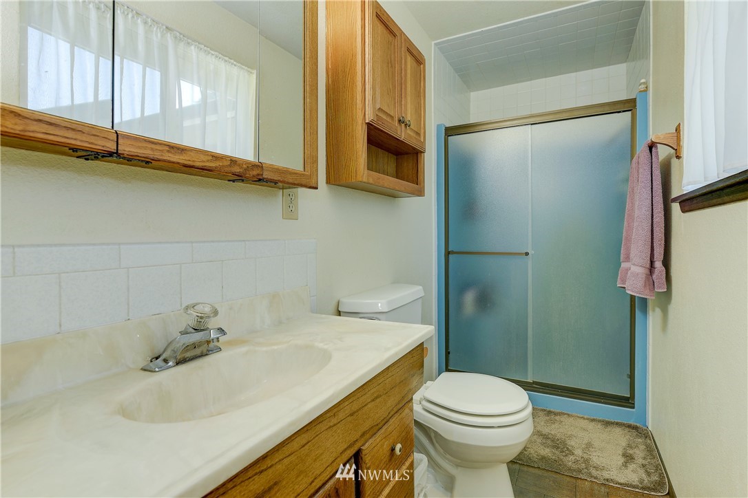 12604 Hubbard Road Southeast Rainier, WA 98576 - Photo 17 of 30 Gallery Image 17