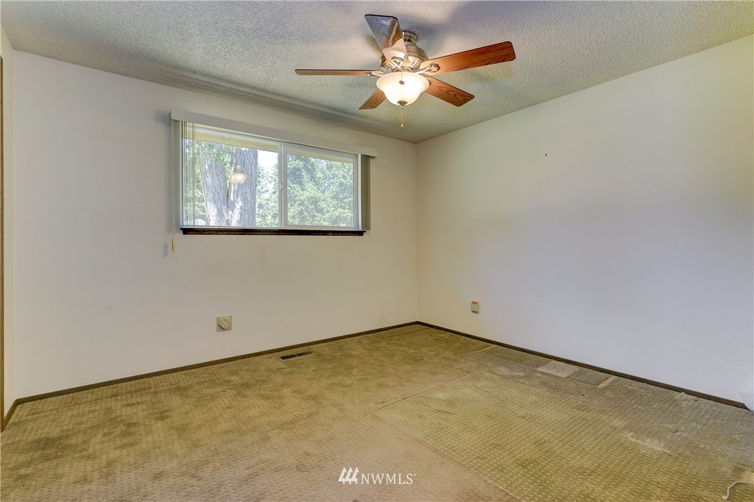 12604 Hubbard Road Southeast Rainier, WA 98576 - Photo 19 of 30 Gallery Image 19