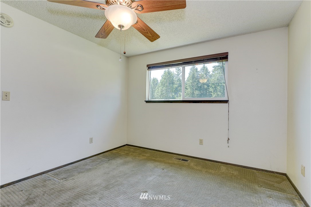 12604 Hubbard Road Southeast Rainier, WA 98576 - Photo 22 of 30 Gallery Image 22
