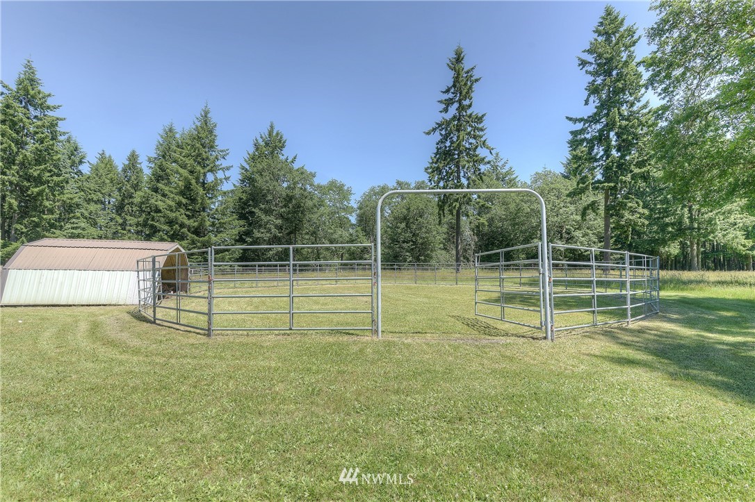 12604 Hubbard Road Southeast Rainier, WA 98576 - Photo 24 of 30 Gallery Image 24