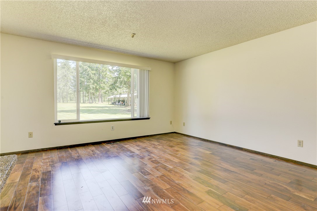 12604 Hubbard Road Southeast Rainier, WA 98576 - Photo 8 of 30 Gallery Image 8