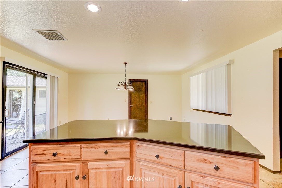 12604 Hubbard Road Southeast Rainier, WA 98576 - Photo 9 of 30 Gallery Image 9