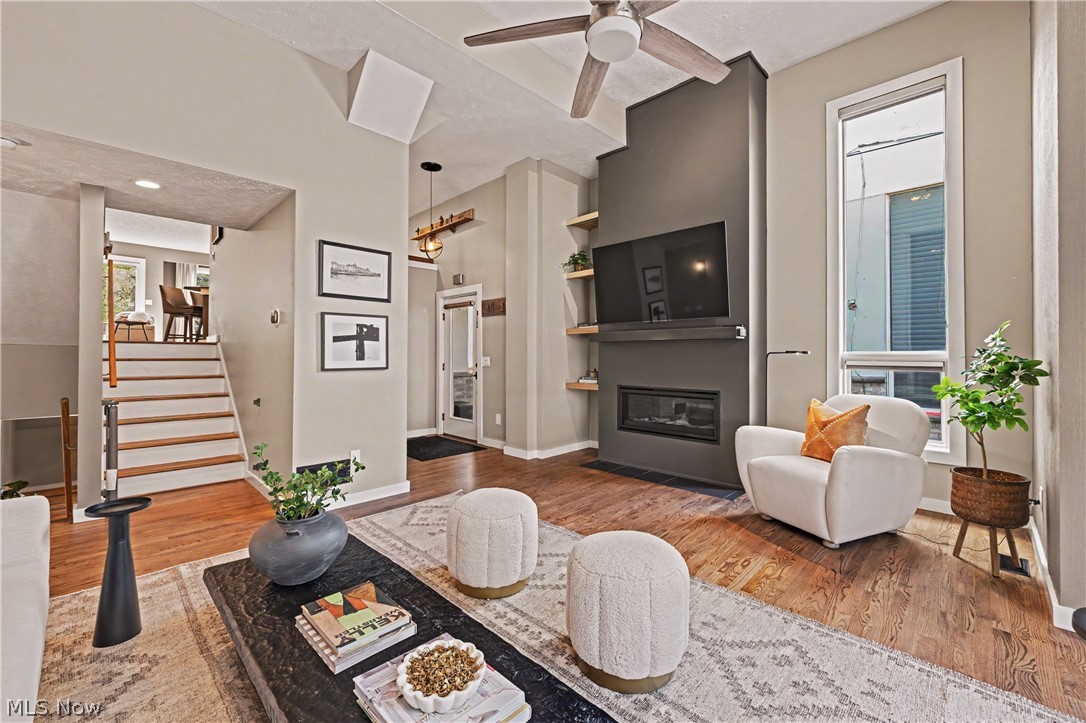 511 Literary Road Cleveland, OH 44113 - Photo 6 of 49 Gallery Image 6