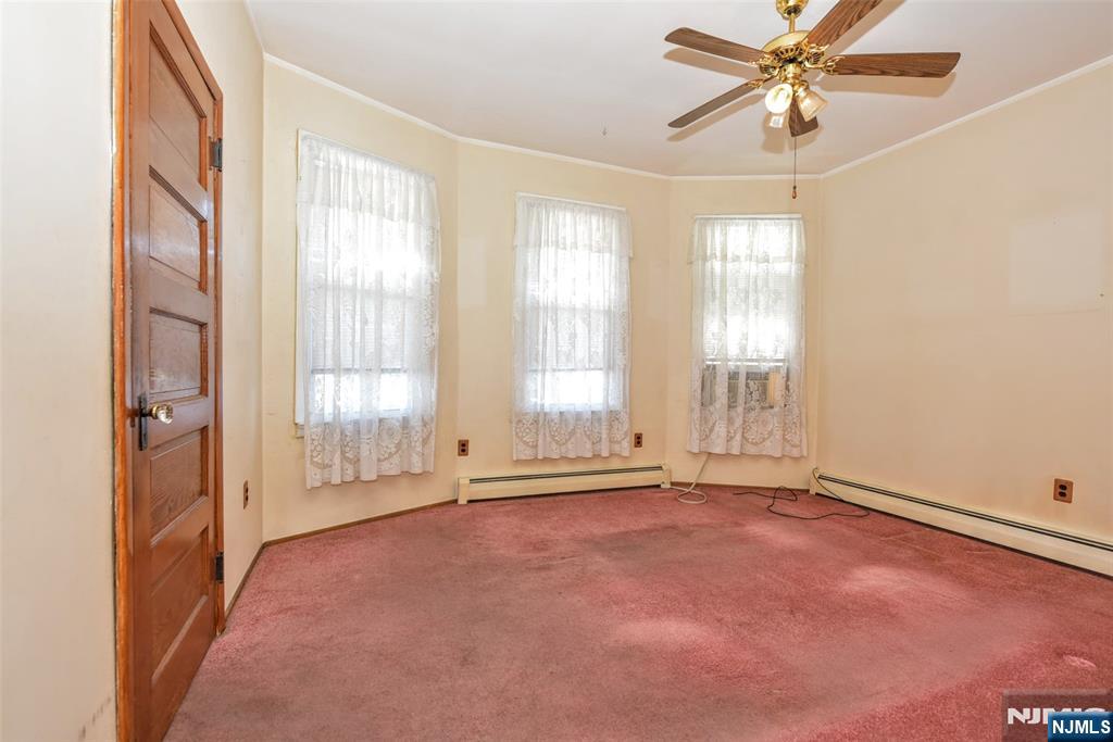 70 Main Avenue Wallington, NJ 07057 - Photo 3 of 35