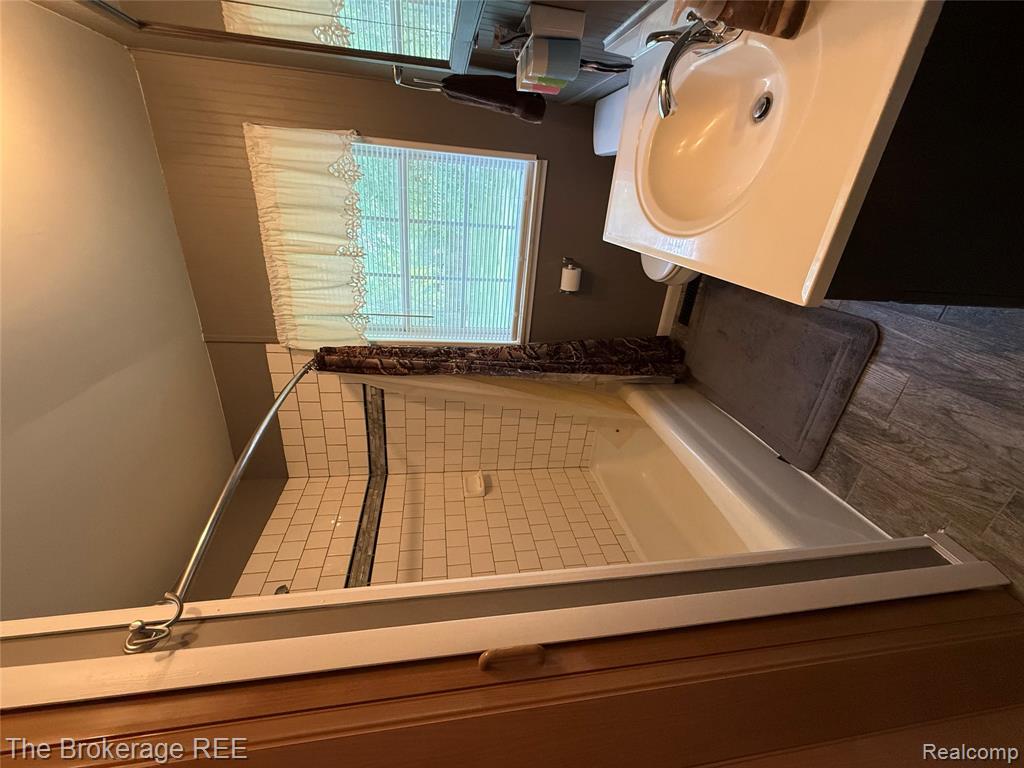 6509 Silver Lake Road Linden, MI 48451 - Photo 2 of 10