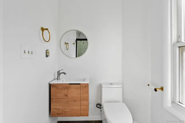 $3,200 | 87 Winnikee Avenue, Poughkeepsie, NY 12601