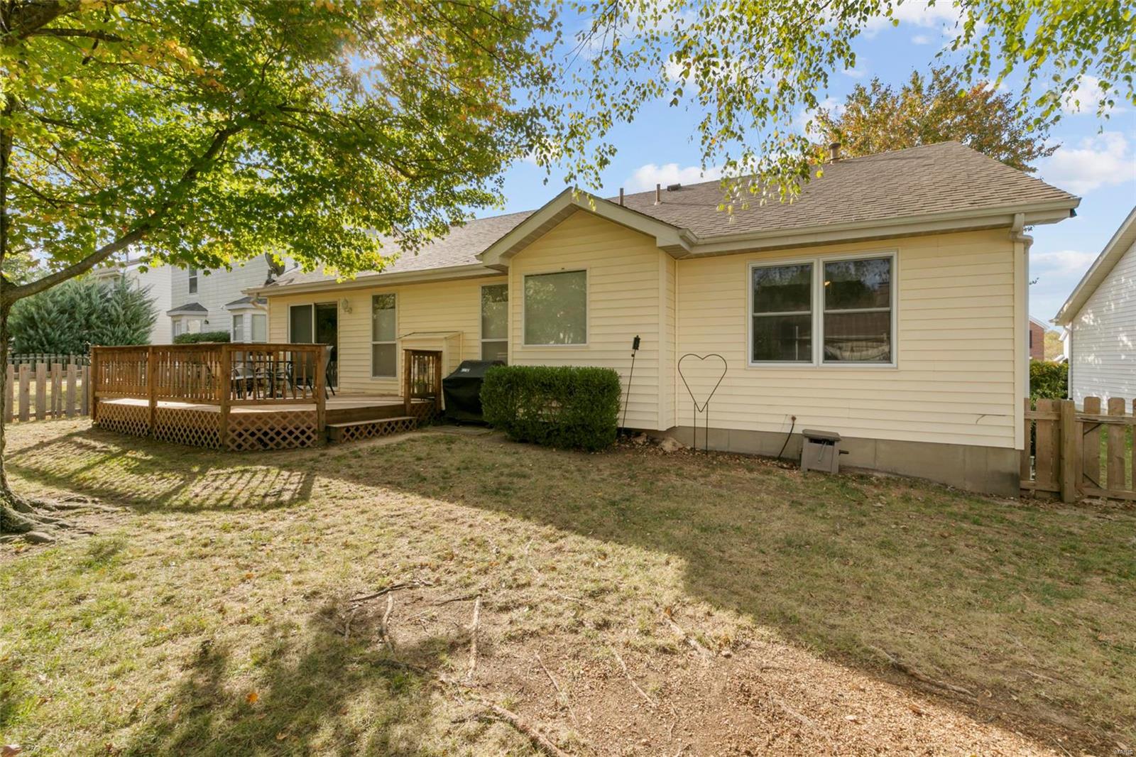 413 Arbor Spring Drive Ballwin, MO 63021 - Photo 3 of 32
