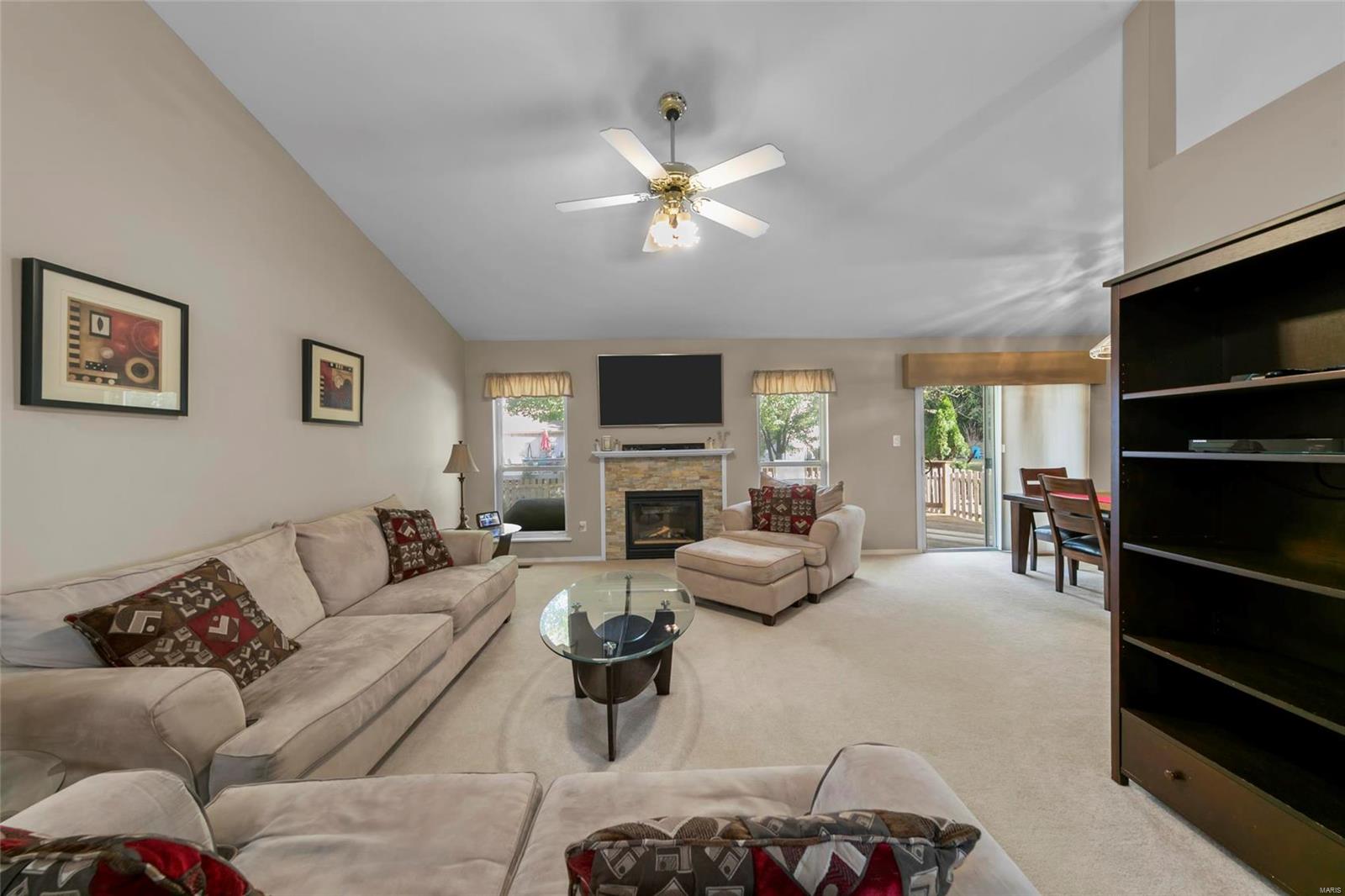 413 Arbor Spring Drive Ballwin, MO 63021 - Photo 6 of 32