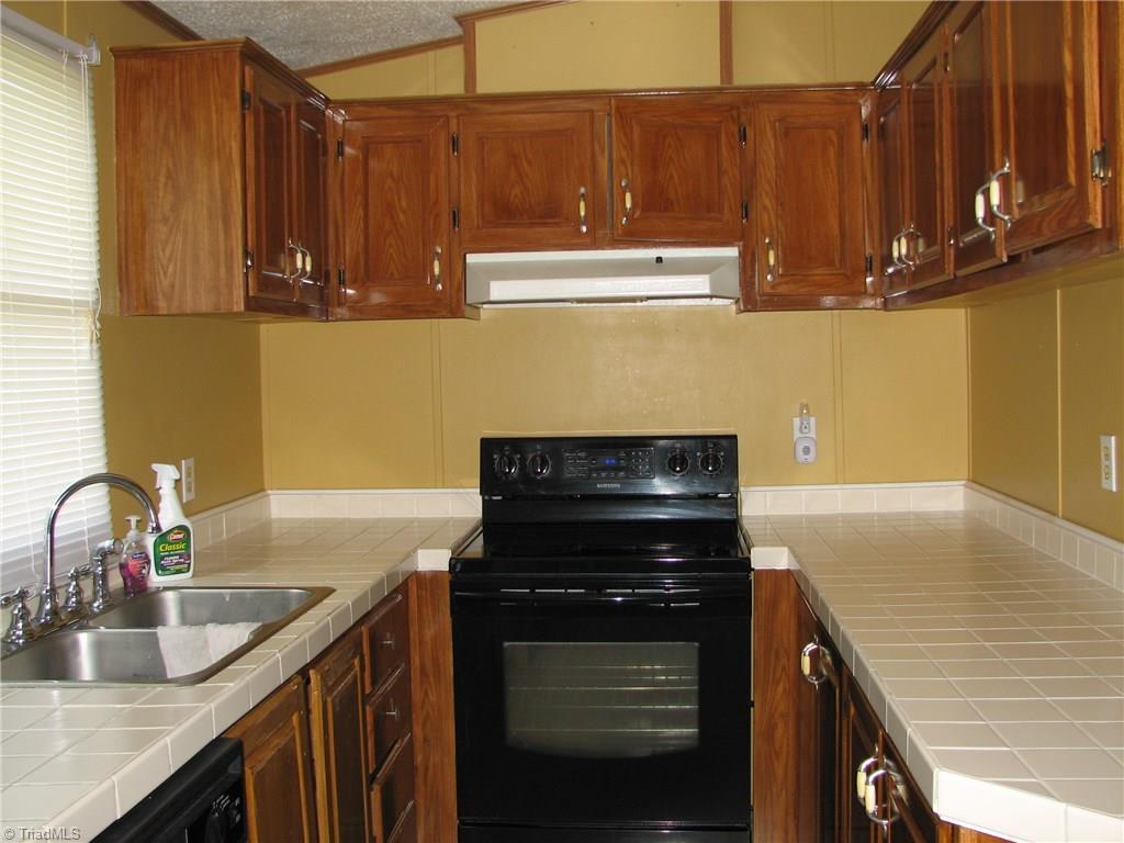 705 Frank Road Denton, NC 27239 - Photo 4 of 12 Gallery Image 4