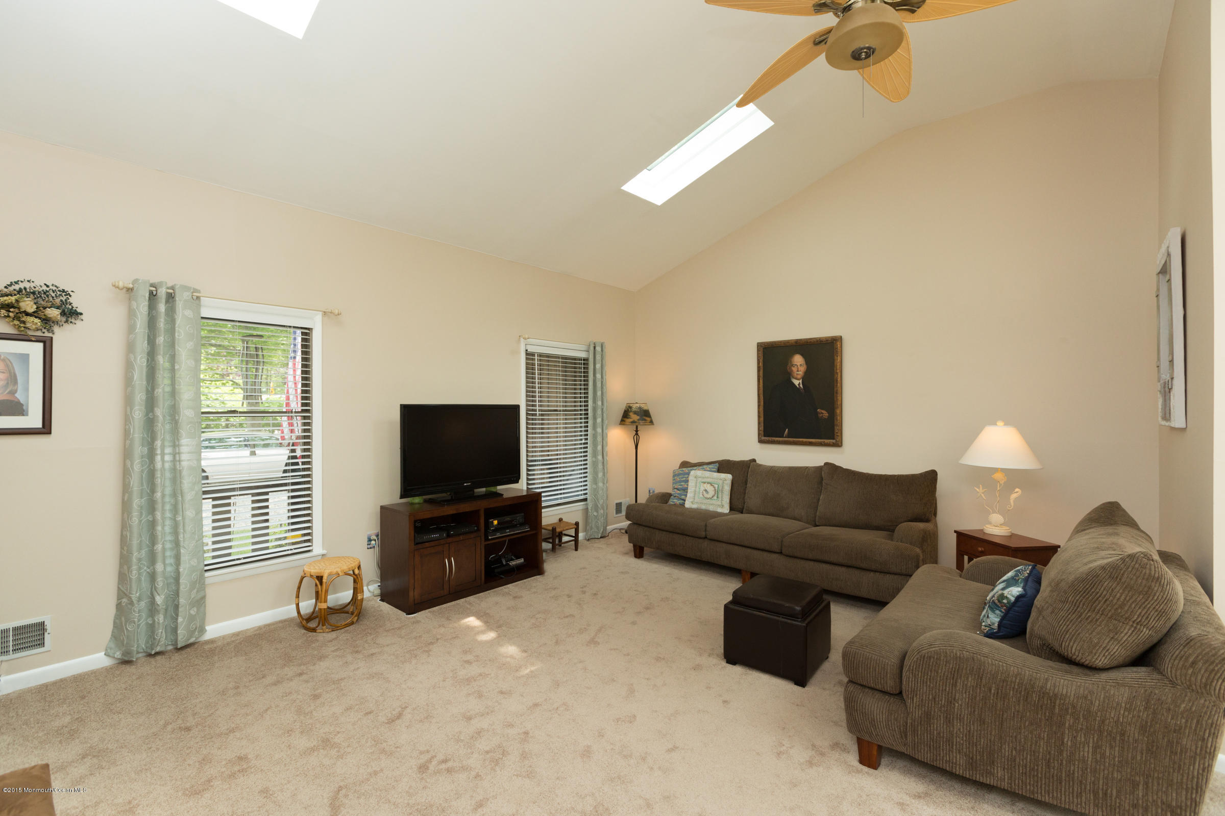 243 Van Zile Road Brick, NJ 08724 - Photo 13 of 40 12Living Room