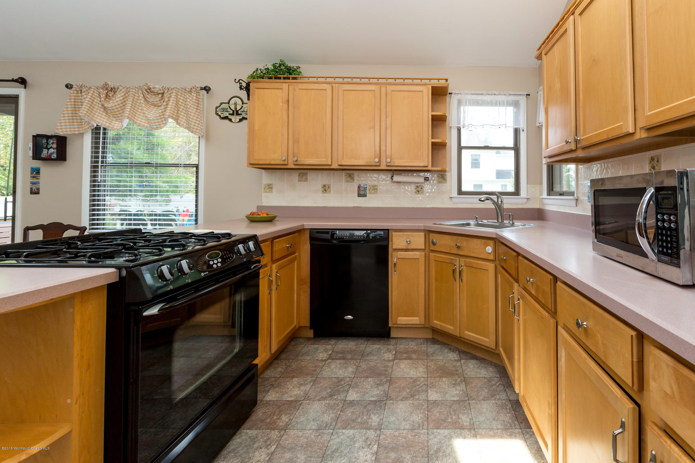 243 Van Zile Road Brick, NJ 08724 - Photo 16 of 40 15 Kitchen
