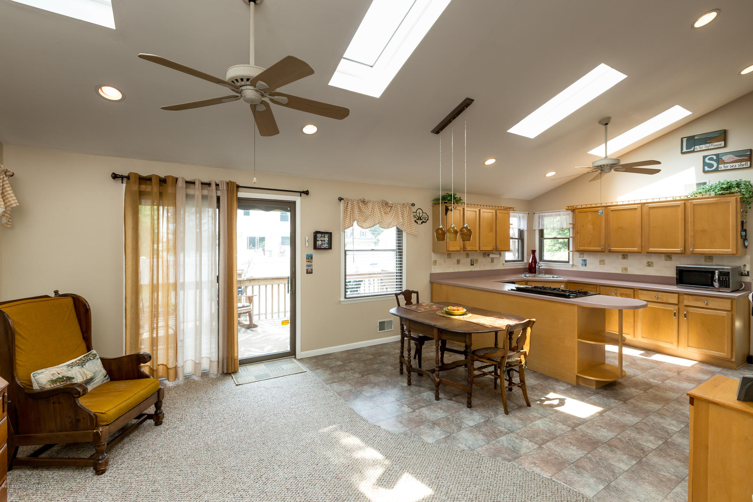 243 Van Zile Road Brick, NJ 08724 - Photo 19 of 40 18 Kitchen- Family Room