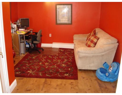 17 Westgate Road Framingham, MA 01701 - Photo 7 of 16 Gallery Image 7
