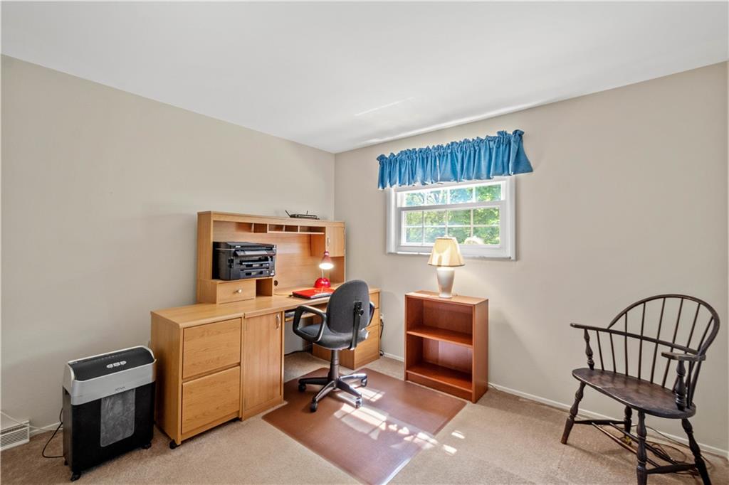 290 Hays Road Pittsburgh, PA 15241 - Photo 20 of 29 Gallery Image 20