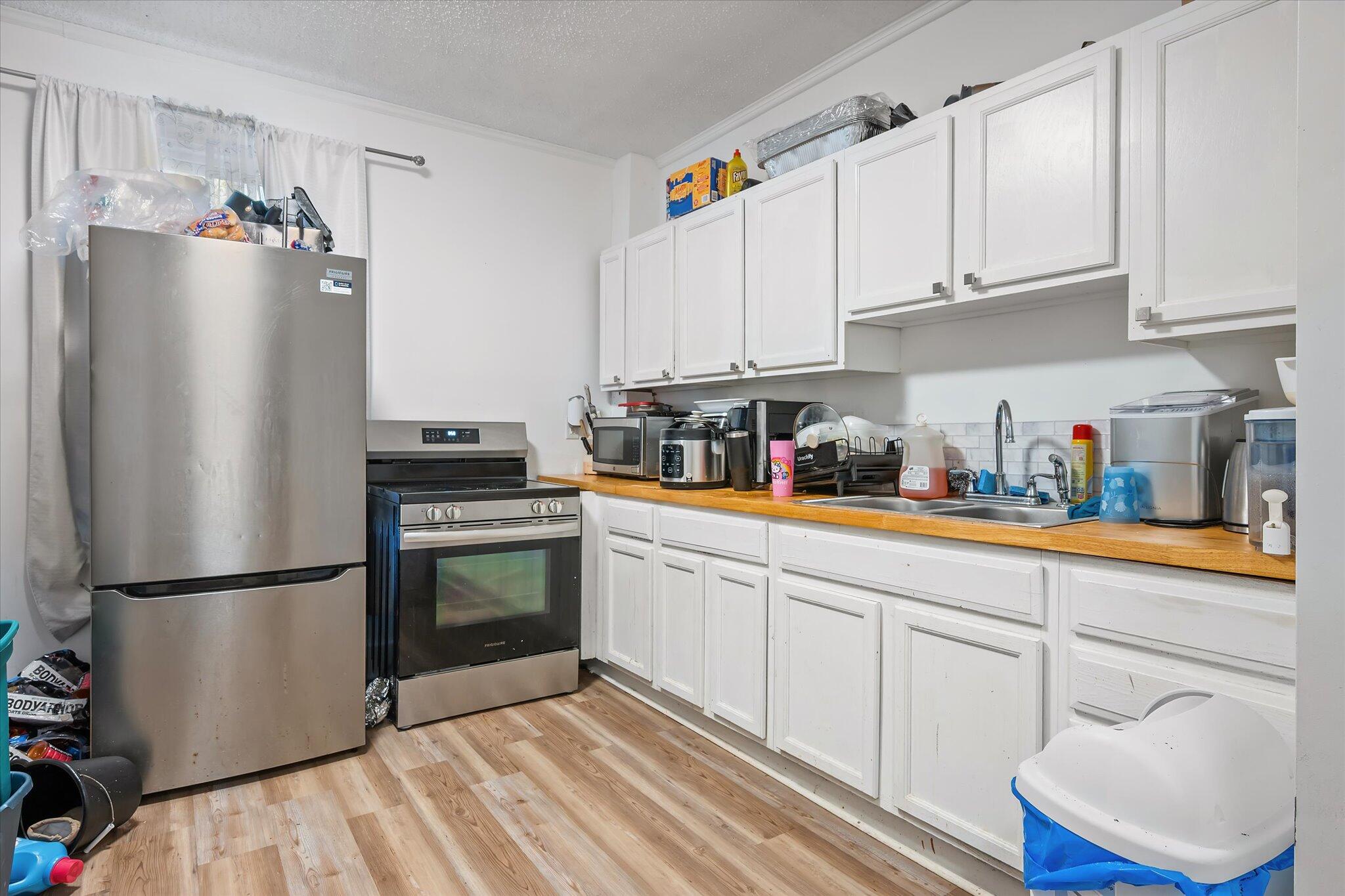 34 Winter Street Bangor, ME 04401 - Photo 4 of 42 09-1st Floor Apt