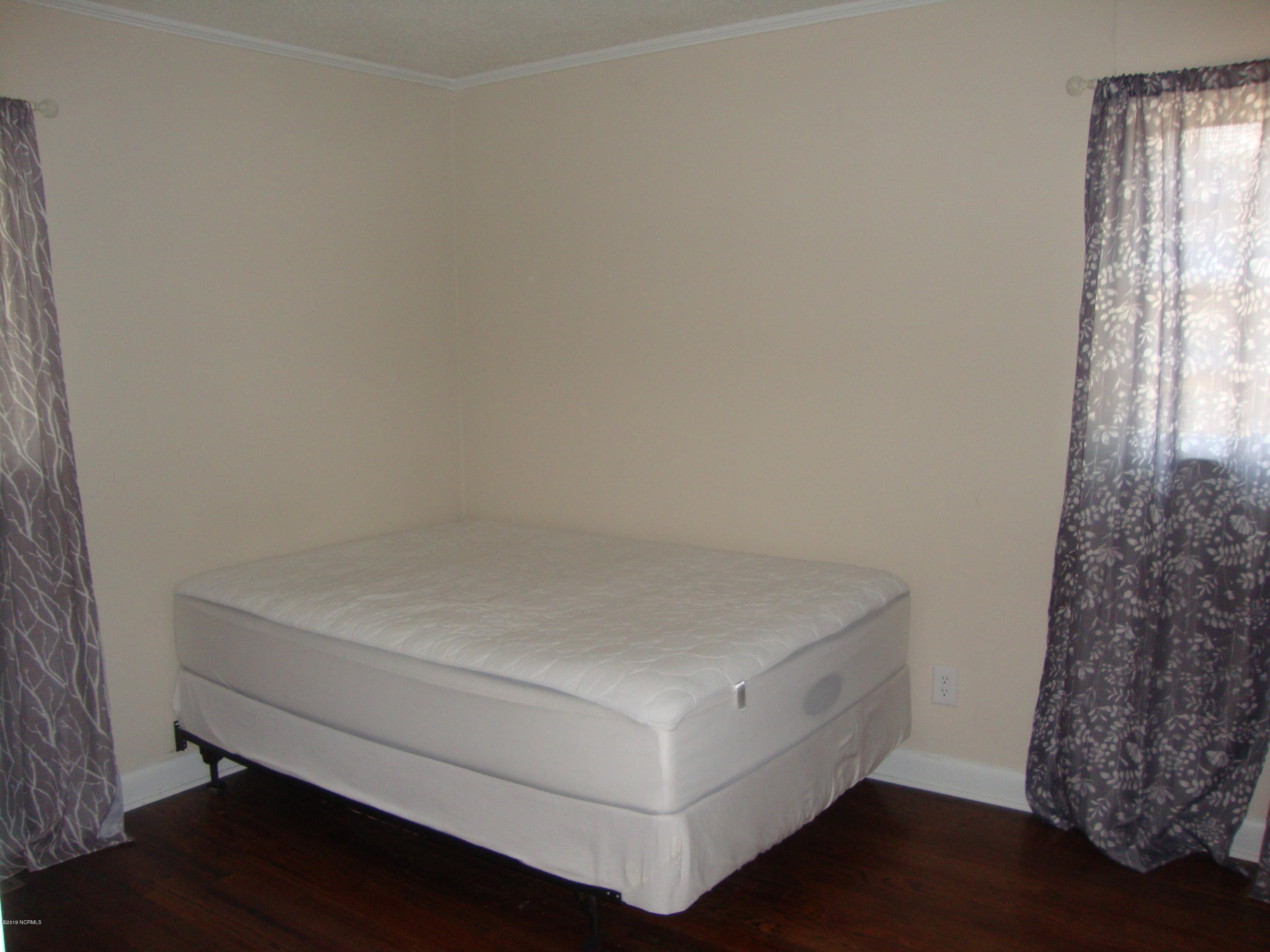 468 High School Road Teachey, NC 28464 - Photo 13 of 23 DSC05600