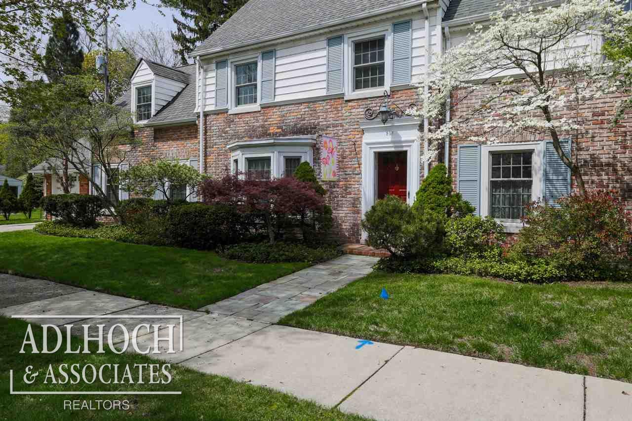 207 Ridge Road Grosse Pointe, MI 48236 - Photo 2 of 28 31318385-1.JPG