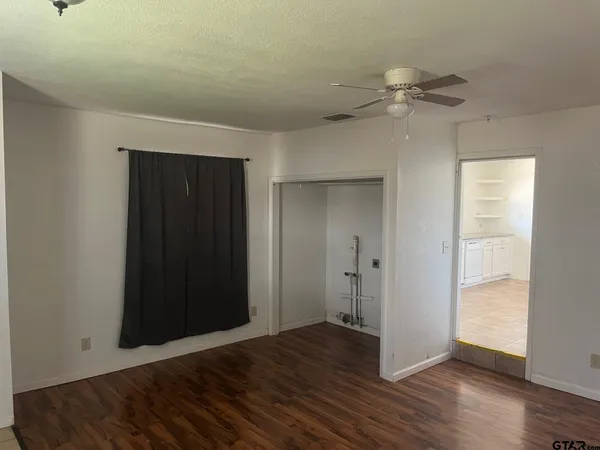 $1,450 | 700 West 2nd Street, Tyler, TX 75701