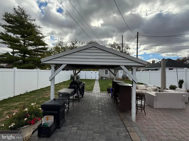 $465,000 | 310 West Caracas Avenue, Hershey, PA 17033