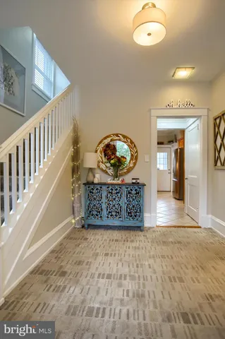 a view of entryway with a rug