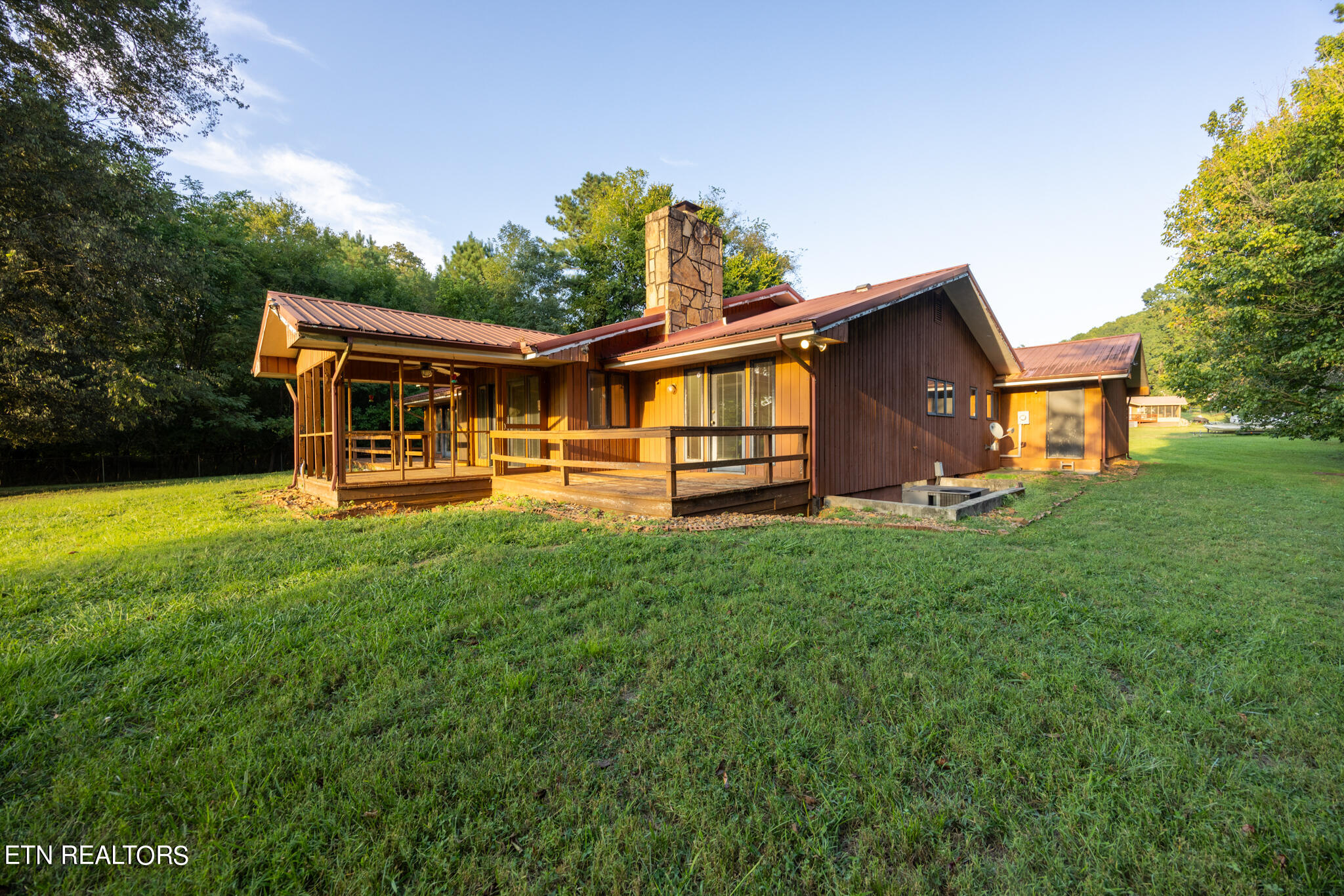 6385 Matlock Bend Road Loudon, TN 37774 - Photo 3 of 6 JKR50086-HDR-Edit