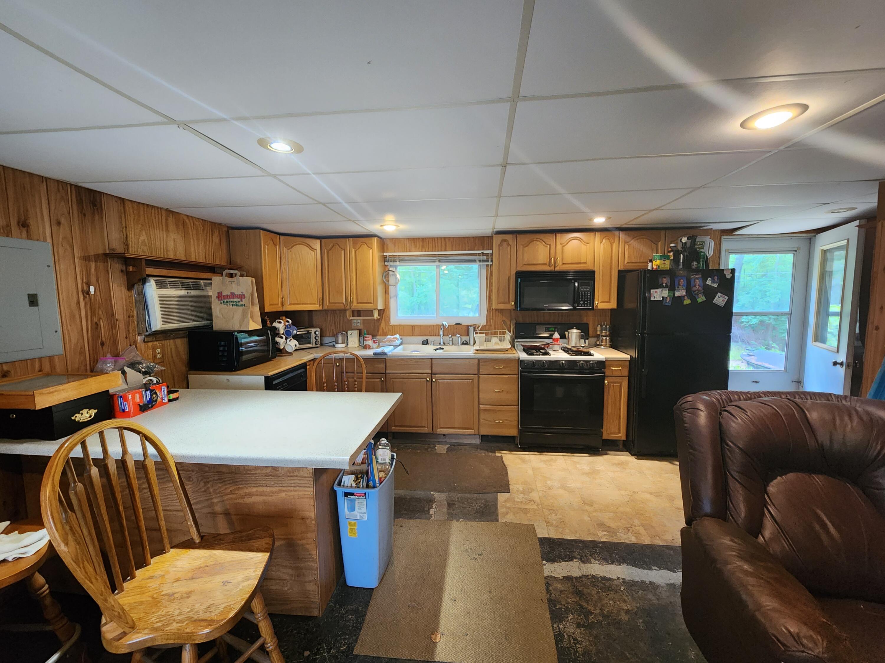 5986 McKibben Road Delton, MI 49046 - Photo 2 of 12 20230718_135629