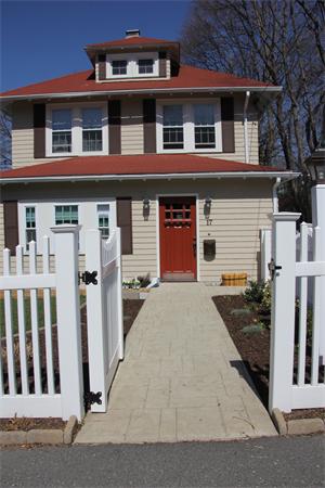 17 Oval Road Quincy, MA 02170 - Photo 2 of 17 Gallery Image 2