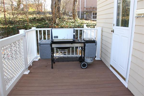 17 Oval Road Quincy, MA 02170 - Photo 5 of 17 Gallery Image 5