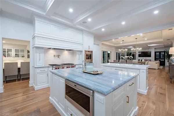 $13,950,000 | 140 3rd Avenue South, Naples, FL 34102