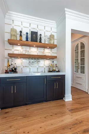 $13,950,000 | 140 3rd Avenue South, Naples, FL 34102