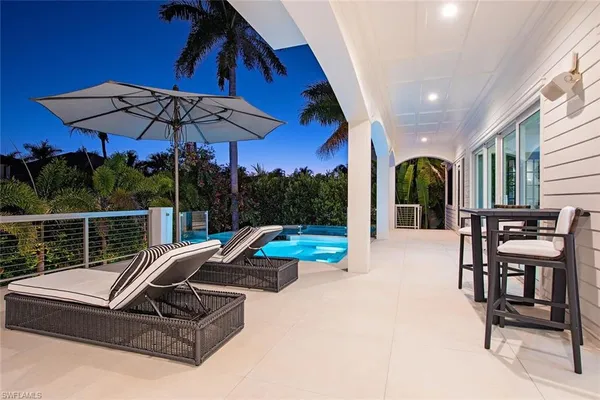 $13,950,000 | 140 3rd Avenue South, Naples, FL 34102