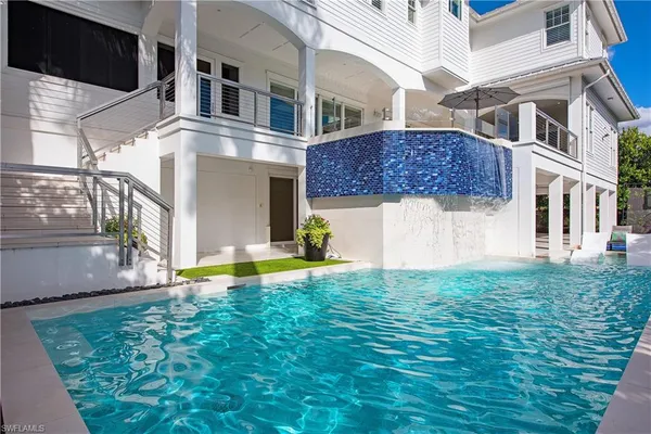 $13,950,000 | 140 3rd Avenue South, Naples, FL 34102