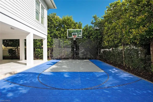$13,950,000 | 140 3rd Avenue South, Naples, FL 34102