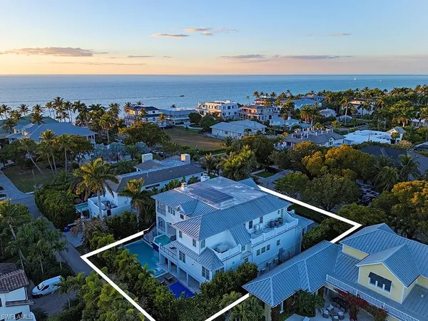 $13,950,000 | 140 3rd Avenue South, Naples, FL 34102
