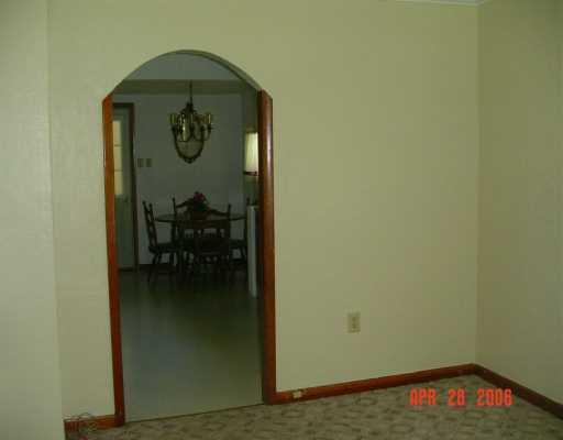 866 Bocktown Road Crescent, PA 15046 - Photo 3 of 7 Living Room.