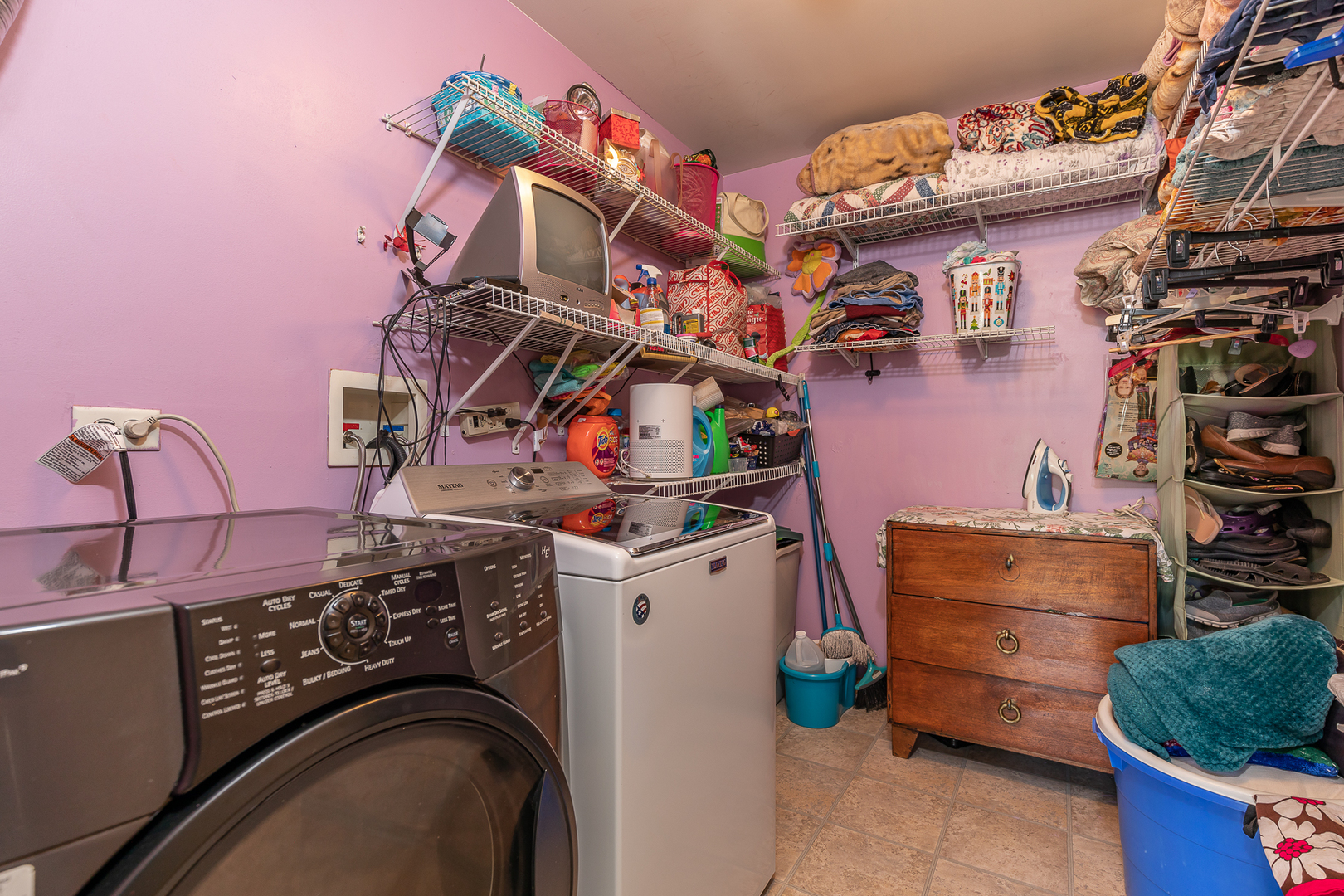 1902 Crestview Circle, Unit 1902 Romeoville, IL 60446 - Photo 27 of 32 a utility room with dryer and washer