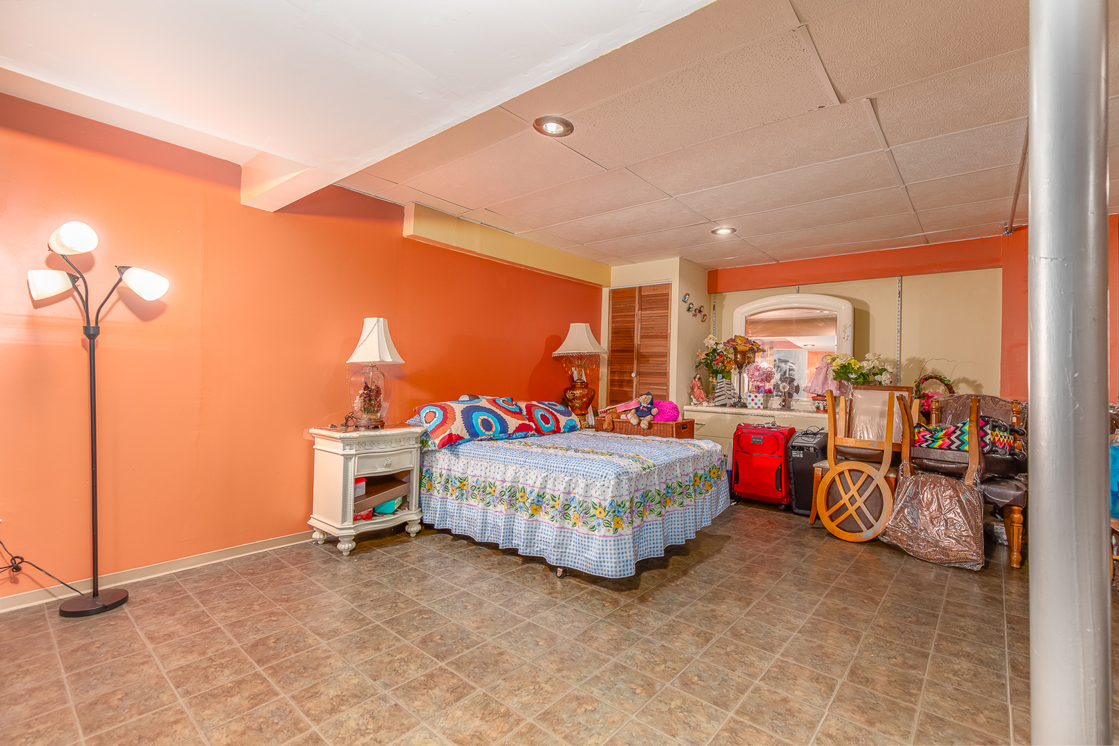 1902 Crestview Circle, Unit 1902 Romeoville, IL 60446 - Photo 28 of 32 a bedroom with bed and a large window
