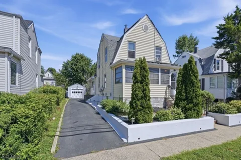 $400,000 | 40-2 Dupont Street, North Plainfield, NJ 07060