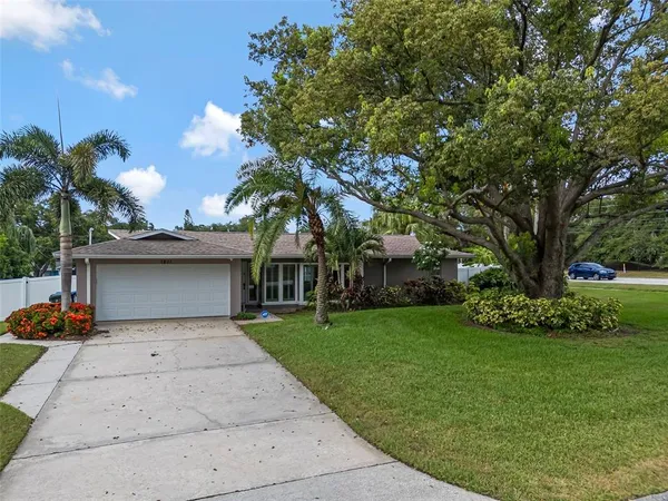 $619,900 | 1801 Oak Park Drive North, Clearwater, FL 33764