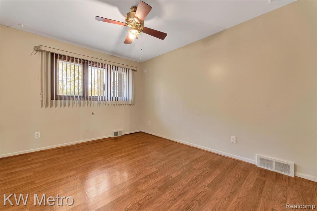 7380 Villamuer Road West Bloomfield, MI 48322 - Photo 28 of 59