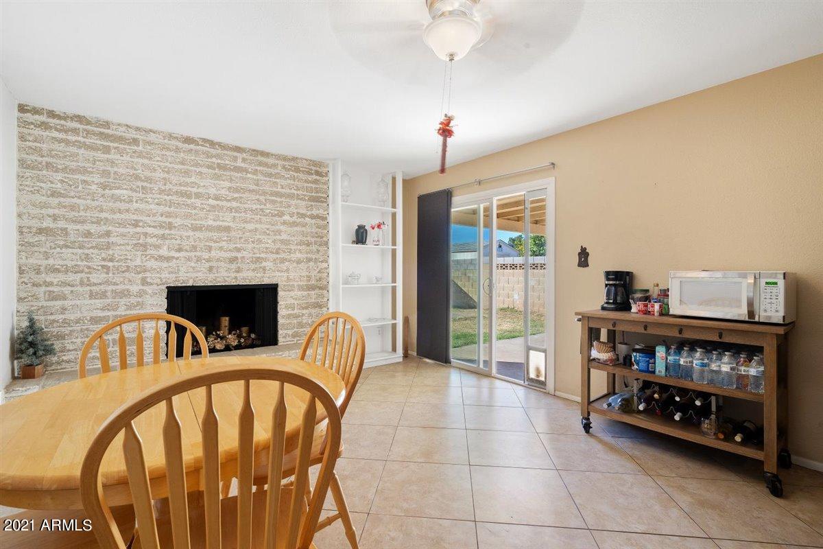 3437 West Shangri-la Road Phoenix, AZ 85029 - Photo 4 of 18 12-Kitchen Dining _ Family Room