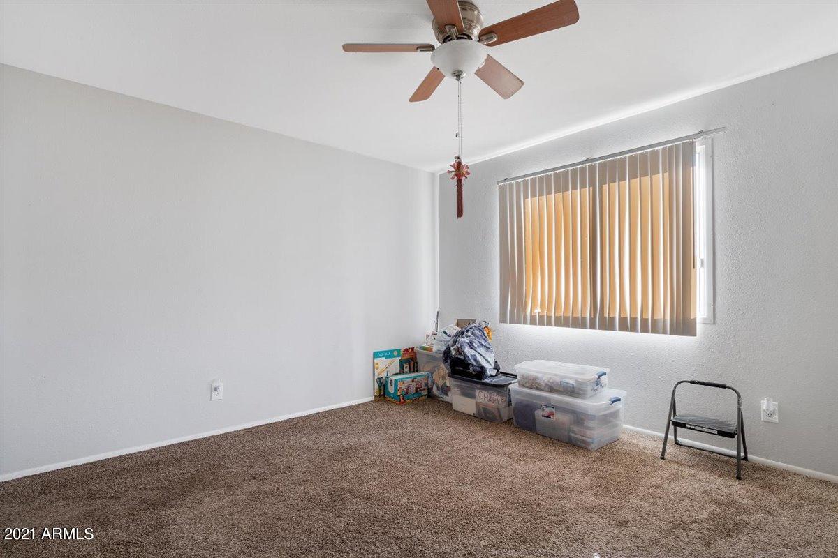 3437 West Shangri-la Road Phoenix, AZ 85029 - Photo 9 of 18 06-Primary Bedroom