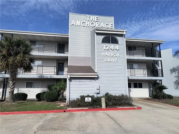 $135,000 | 1244 Harbor Drive, Unit 210, Slidell, LA 70458