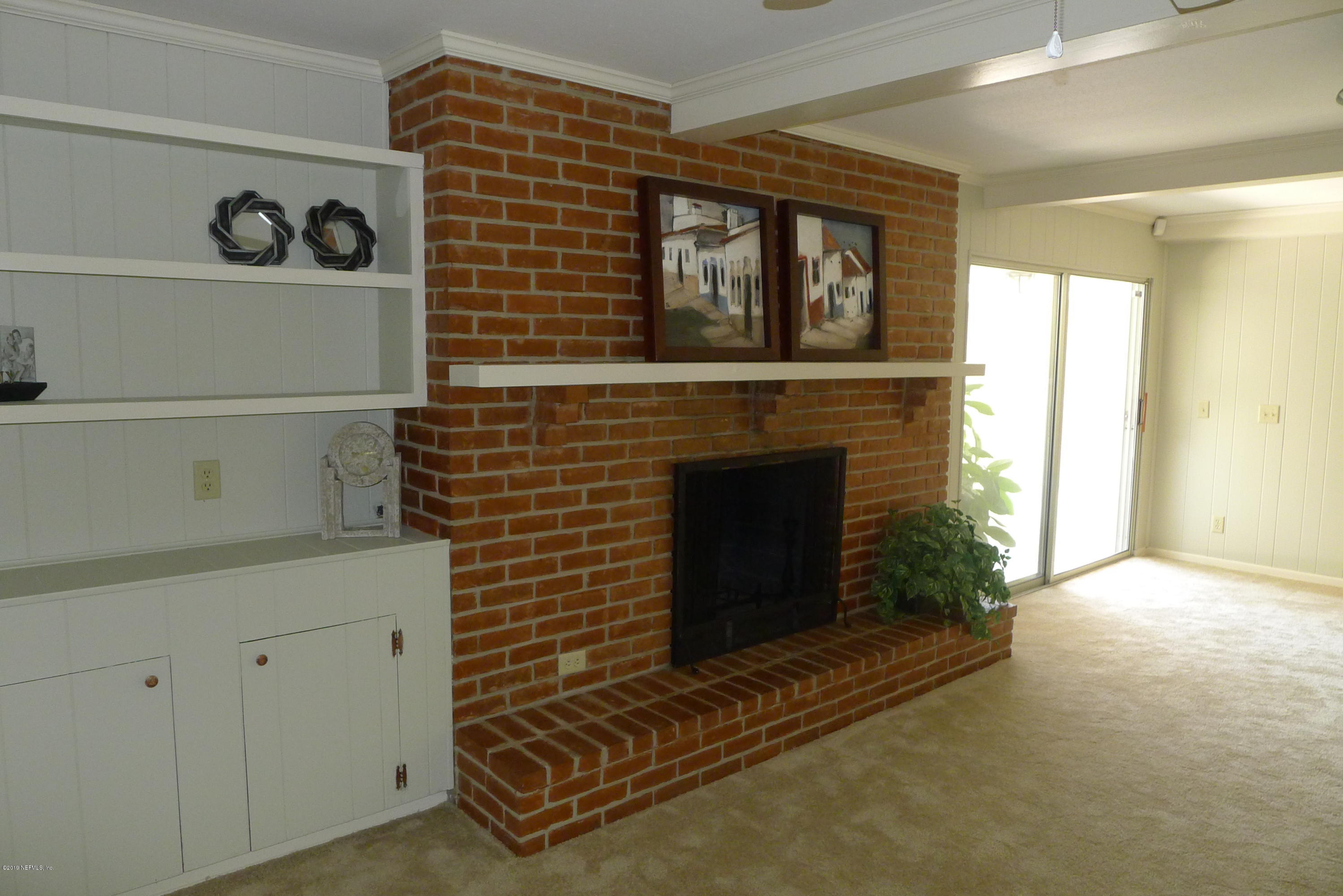 1060 Lido Road Jacksonville, FL 32216 - Photo 29 of 37 family room built in & firplace