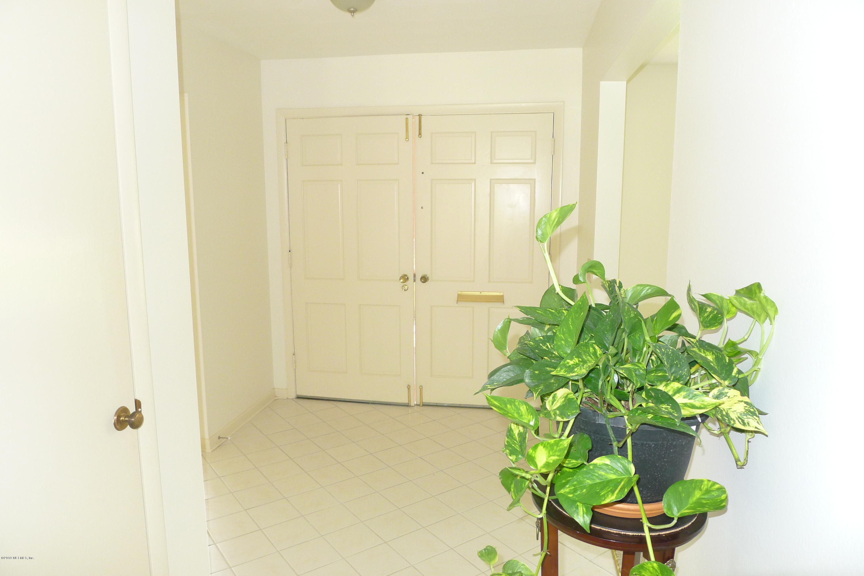 1060 Lido Road Jacksonville, FL 32216 - Photo 9 of 37 elegant foyer